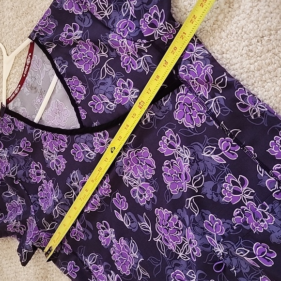 4 for $20 scrubs stretch v neck pocket top size L - Picture 2 of 8